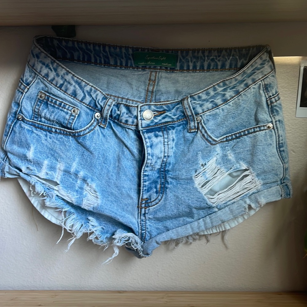 Signature eight jean shorts